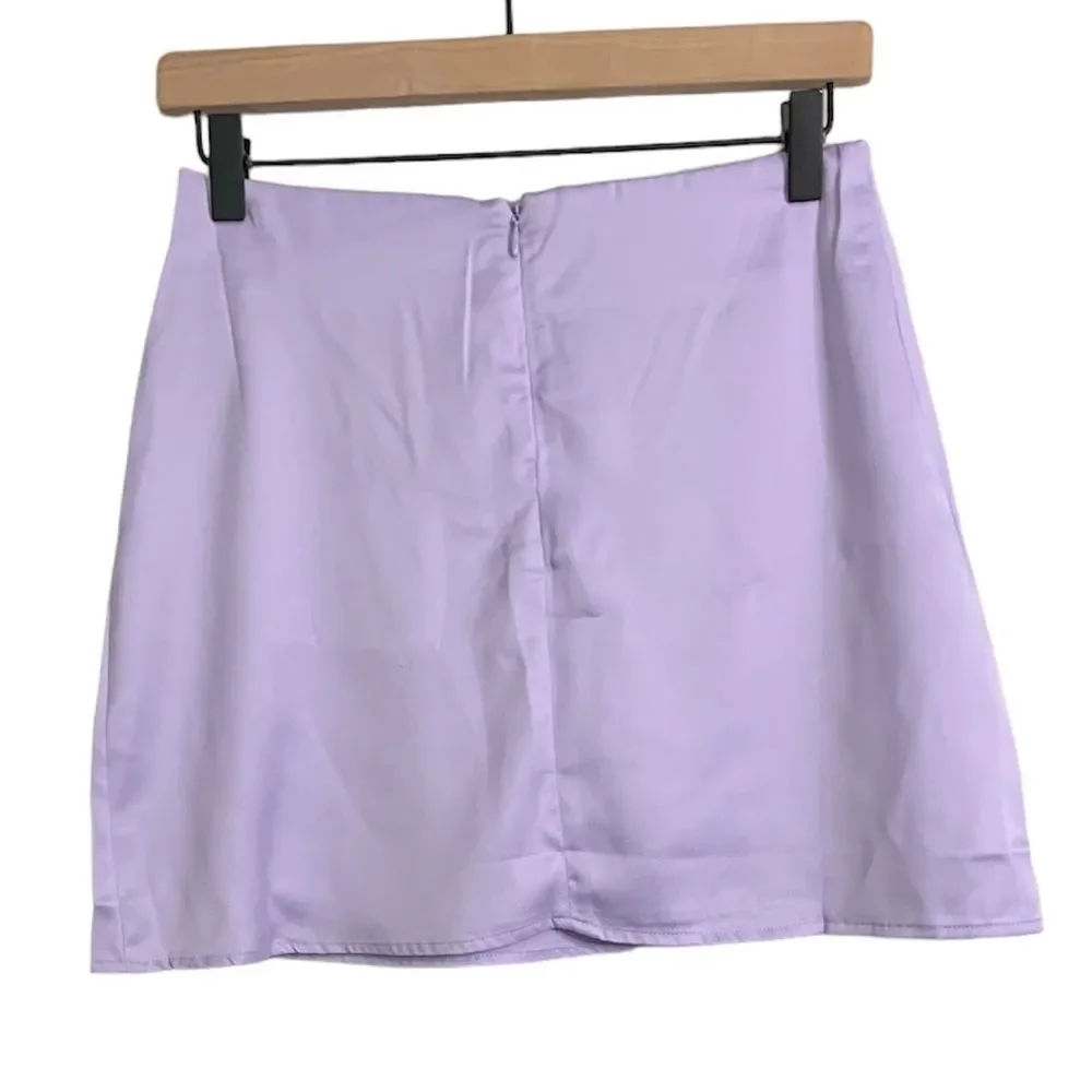NWT WEWOREWHAT MINI SLIP SATIN SKIRT in Heather Purple. Size Small